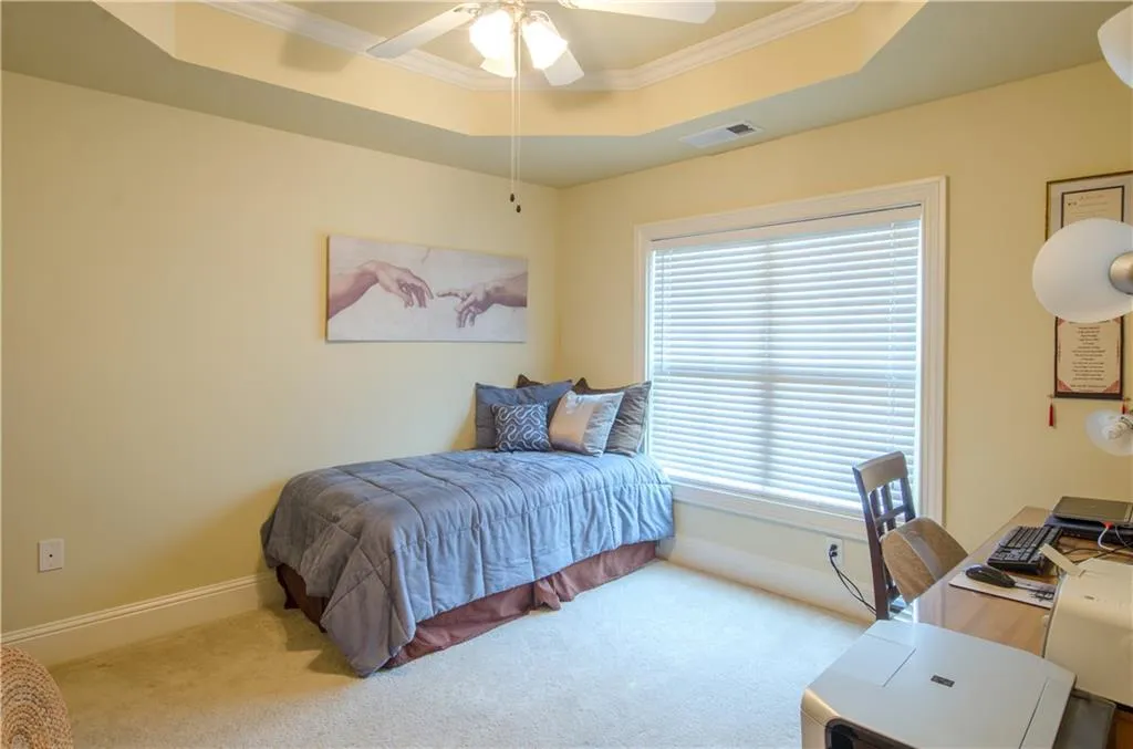 242 Le Gran Bend Unit 242, Sandy Springs, Georgia 30328, 3 Bedrooms Bedrooms, ,2 BathroomsBathrooms,Residential,Sold,242 Le Gran Bend Unit 242,5709020