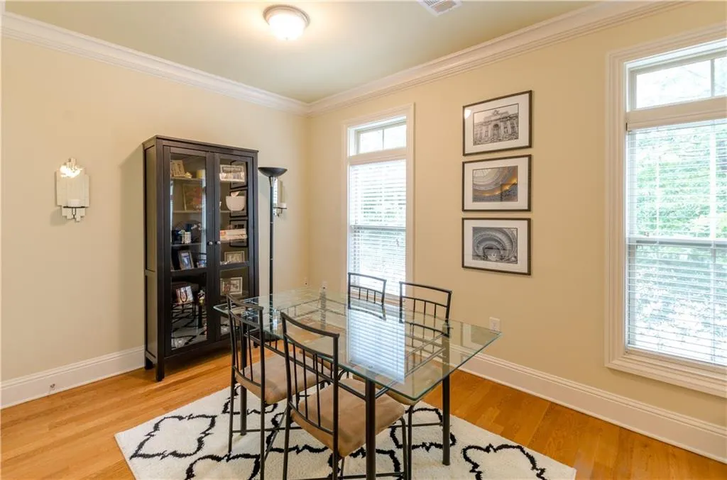 242 Le Gran Bend Unit 242, Sandy Springs, Georgia 30328, 3 Bedrooms Bedrooms, ,2 BathroomsBathrooms,Residential,Sold,242 Le Gran Bend Unit 242,5709020