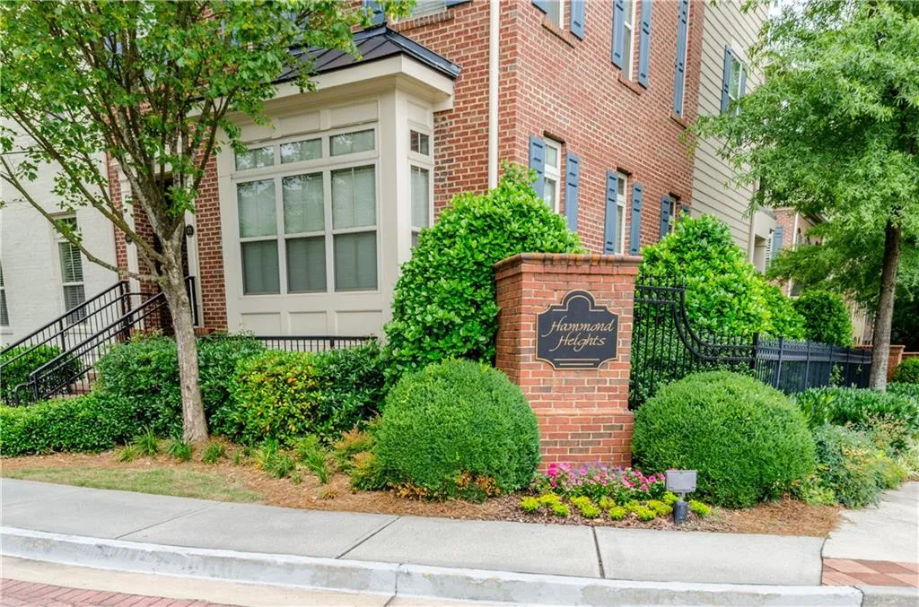 242 Le Gran Bend Unit 242, Sandy Springs, Georgia 30328, 3 Bedrooms Bedrooms, ,2 BathroomsBathrooms,Residential,Sold,242 Le Gran Bend Unit 242,5709020