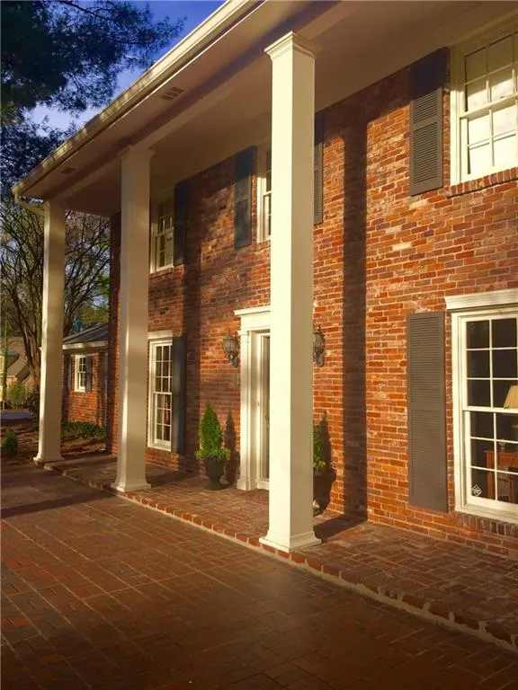 2451 Hanover West Terrace Nw, Atlanta, Georgia 30327, 4 Bedrooms Bedrooms, ,2 BathroomsBathrooms,Residential,Sold,2451 Hanover West Terrace Nw,5762697