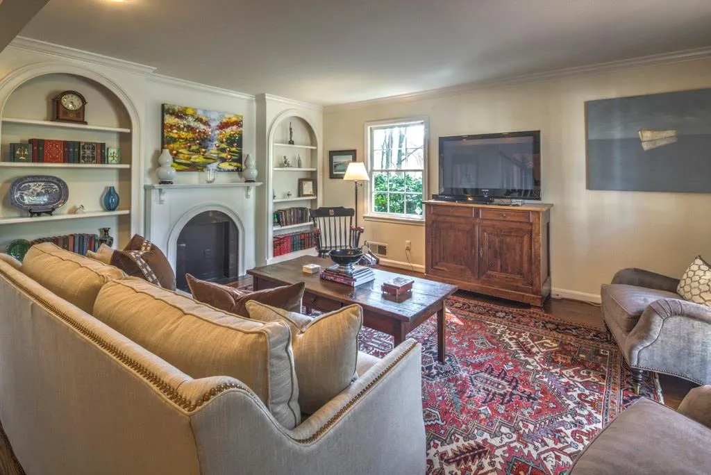 2451 Hanover West Terrace Nw, Atlanta, Georgia 30327, 4 Bedrooms Bedrooms, ,2 BathroomsBathrooms,Residential,Sold,2451 Hanover West Terrace Nw,5762697