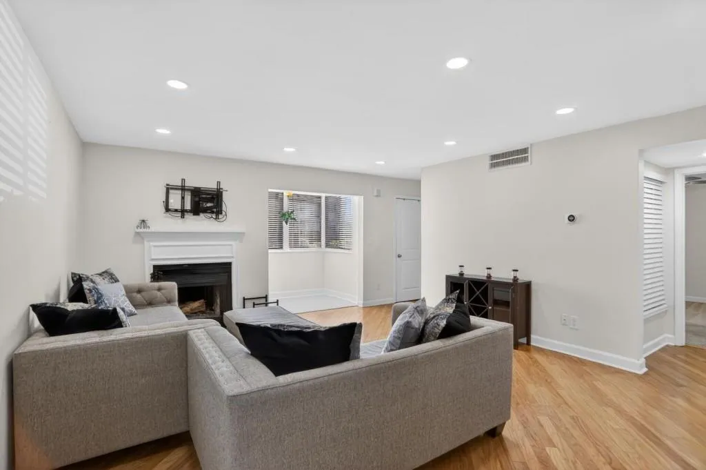 1510 Wingate Way, Sandy Springs, Georgia 30350, 2 Bedrooms Bedrooms, ,2 BathroomsBathrooms,Residential,For Sale,1510 Wingate Way,7711992