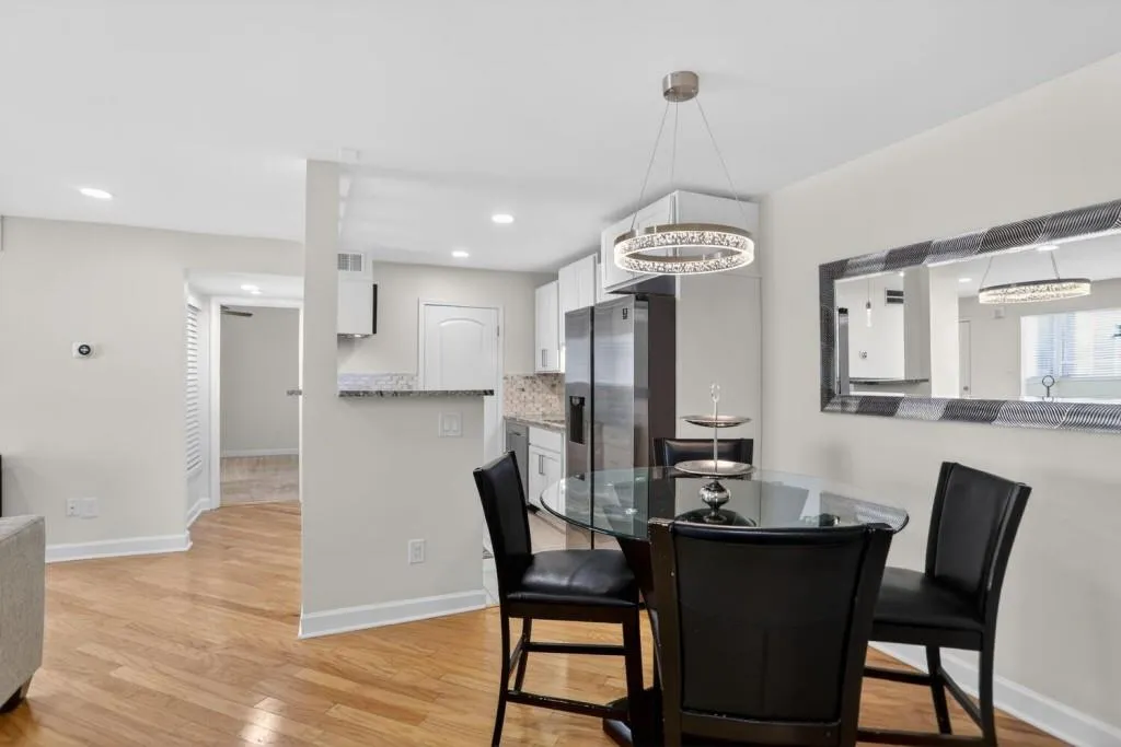 1510 Wingate Way, Sandy Springs, Georgia 30350, 2 Bedrooms Bedrooms, ,2 BathroomsBathrooms,Residential,For Sale,1510 Wingate Way,7711992
