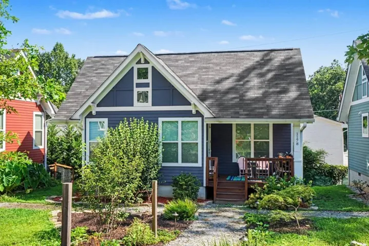 Charming Micro-Home Living in the Heart of Downtown Clarkston!