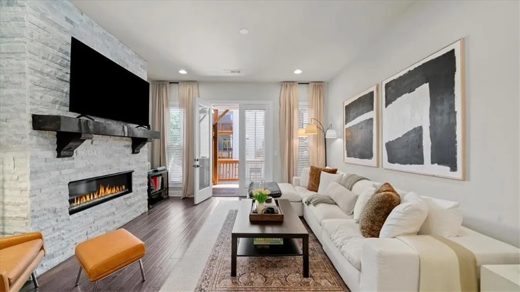 4305 Parkside Place, Atlanta, Georgia 30342, 2 Bedrooms Bedrooms, ,2 BathroomsBathrooms,Residential,Sold,4305 Parkside Place,7378364