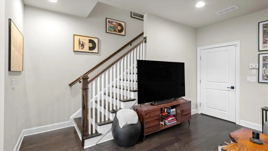 4305 Parkside Place, Atlanta, Georgia 30342, 2 Bedrooms Bedrooms, ,2 BathroomsBathrooms,Residential,Sold,4305 Parkside Place,7378364