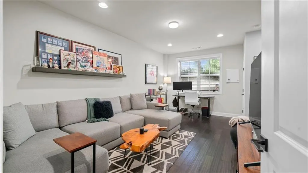 4305 Parkside Place, Atlanta, Georgia 30342, 2 Bedrooms Bedrooms, ,2 BathroomsBathrooms,Residential,Sold,4305 Parkside Place,7378364