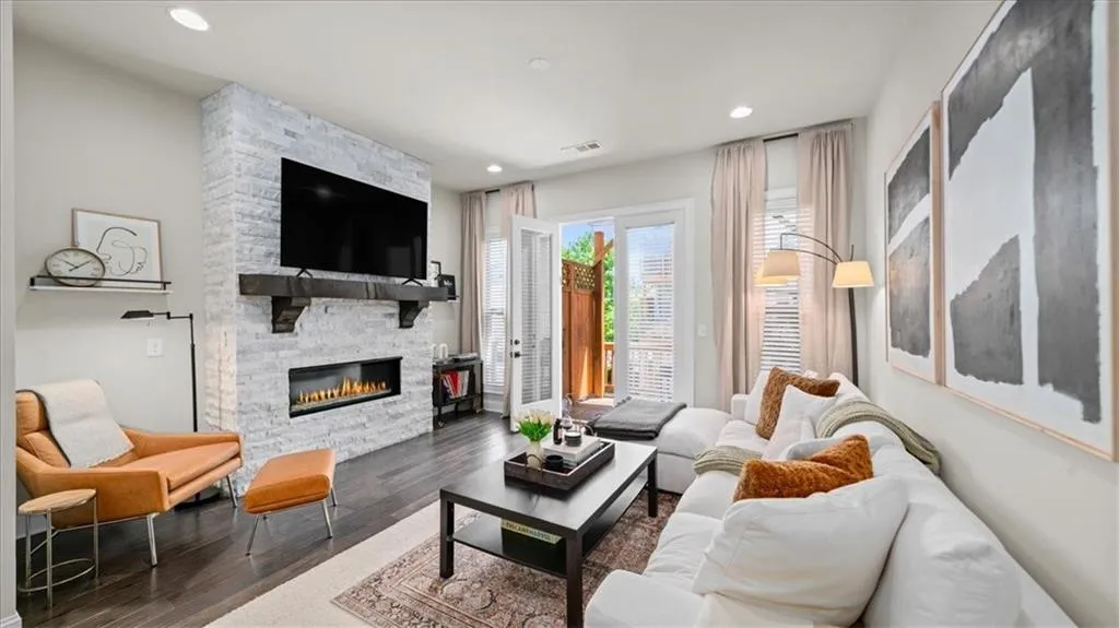 4305 Parkside Place, Atlanta, Georgia 30342, 2 Bedrooms Bedrooms, ,2 BathroomsBathrooms,Residential,Sold,4305 Parkside Place,7378364