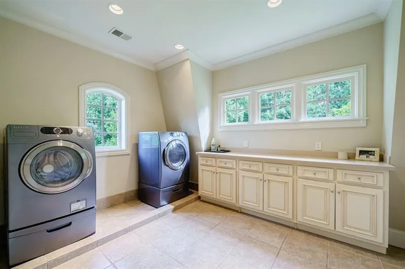 4641 Dudley Lane, Sandy Springs, Georgia 30327, 5 Bedrooms Bedrooms, ,4 BathroomsBathrooms,Residential,Sold,4641 Dudley Lane,7106830