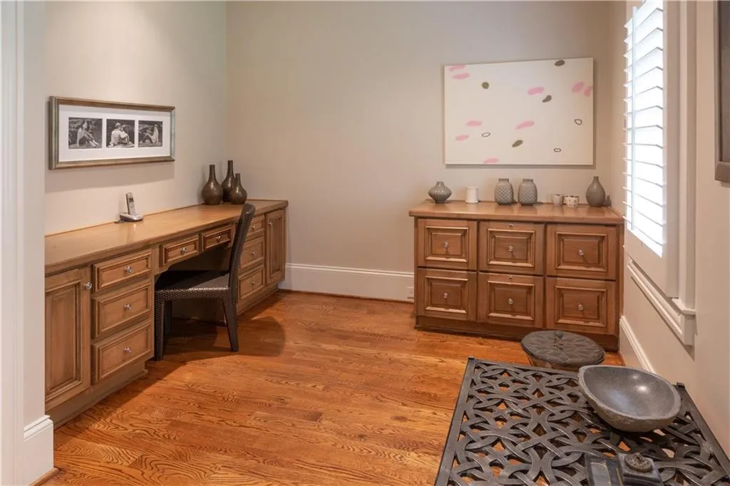 4641 Dudley Lane, Sandy Springs, Georgia 30327, 5 Bedrooms Bedrooms, ,4 BathroomsBathrooms,Residential,Sold,4641 Dudley Lane,7106830