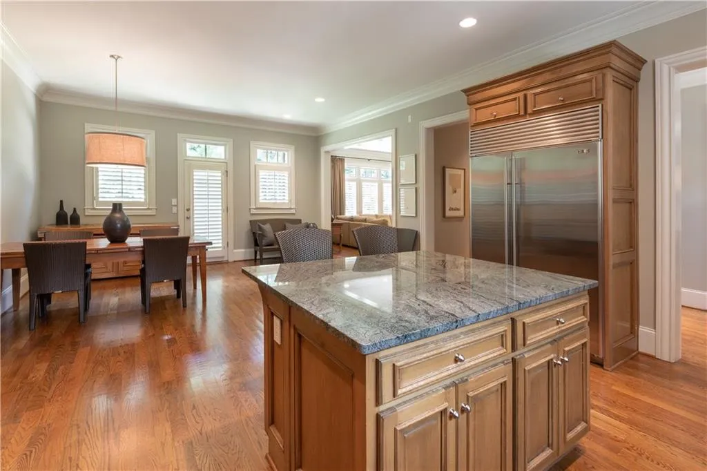 4641 Dudley Lane, Sandy Springs, Georgia 30327, 5 Bedrooms Bedrooms, ,4 BathroomsBathrooms,Residential,Sold,4641 Dudley Lane,7106830