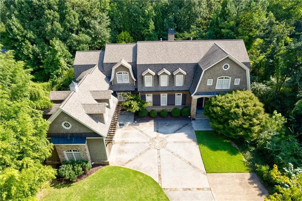 4641 Dudley Lane, Sandy Springs, Georgia 30327, 5 Bedrooms Bedrooms, ,4 BathroomsBathrooms,Residential,Sold,4641 Dudley Lane,7106830