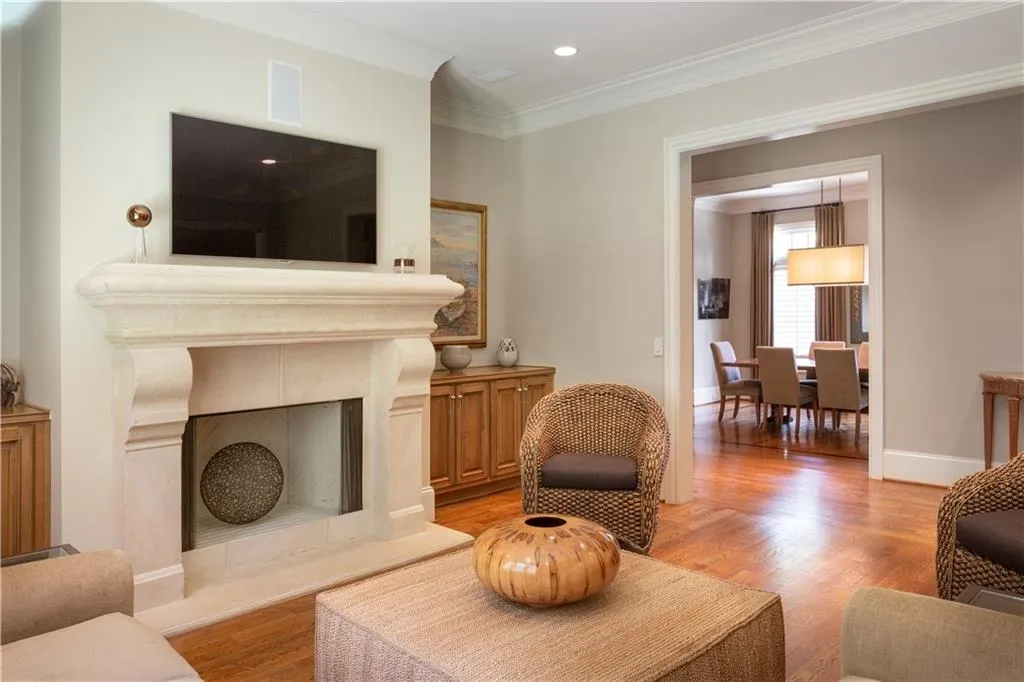 4641 Dudley Lane, Sandy Springs, Georgia 30327, 5 Bedrooms Bedrooms, ,4 BathroomsBathrooms,Residential,Sold,4641 Dudley Lane,7106830