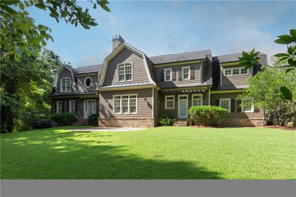 4641 Dudley Lane, Sandy Springs, Georgia 30327, 5 Bedrooms Bedrooms, ,4 BathroomsBathrooms,Residential,Sold,4641 Dudley Lane,7106830