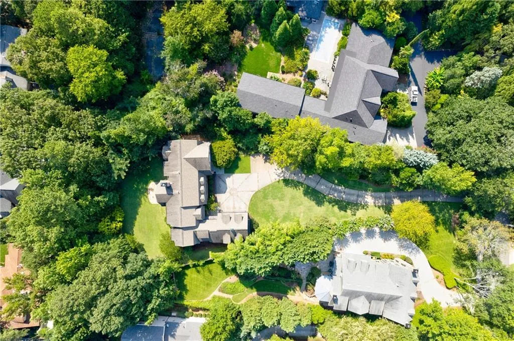 4641 Dudley Lane, Sandy Springs, Georgia 30327, 5 Bedrooms Bedrooms, ,4 BathroomsBathrooms,Residential,Sold,4641 Dudley Lane,7106830