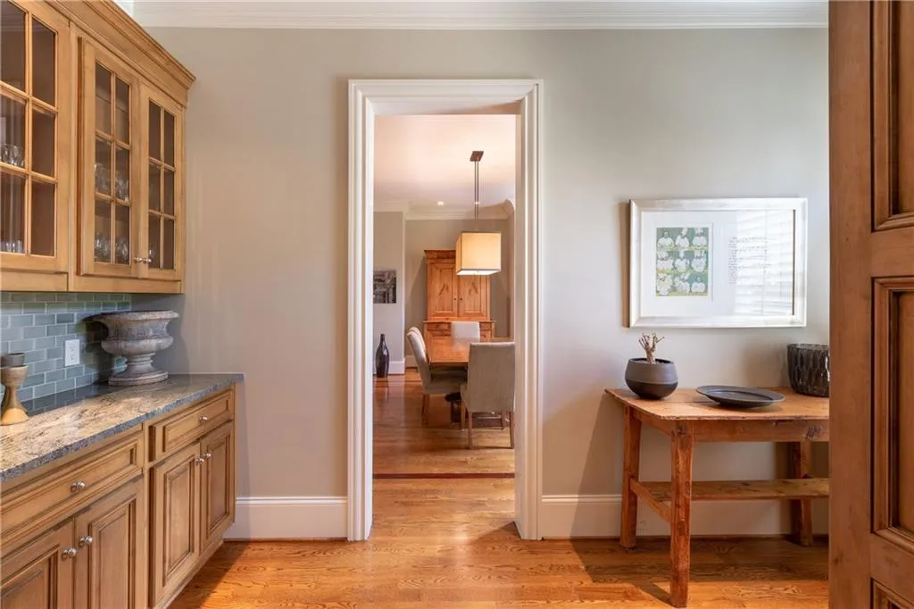 4641 Dudley Lane, Sandy Springs, Georgia 30327, 5 Bedrooms Bedrooms, ,4 BathroomsBathrooms,Residential,Sold,4641 Dudley Lane,7106830