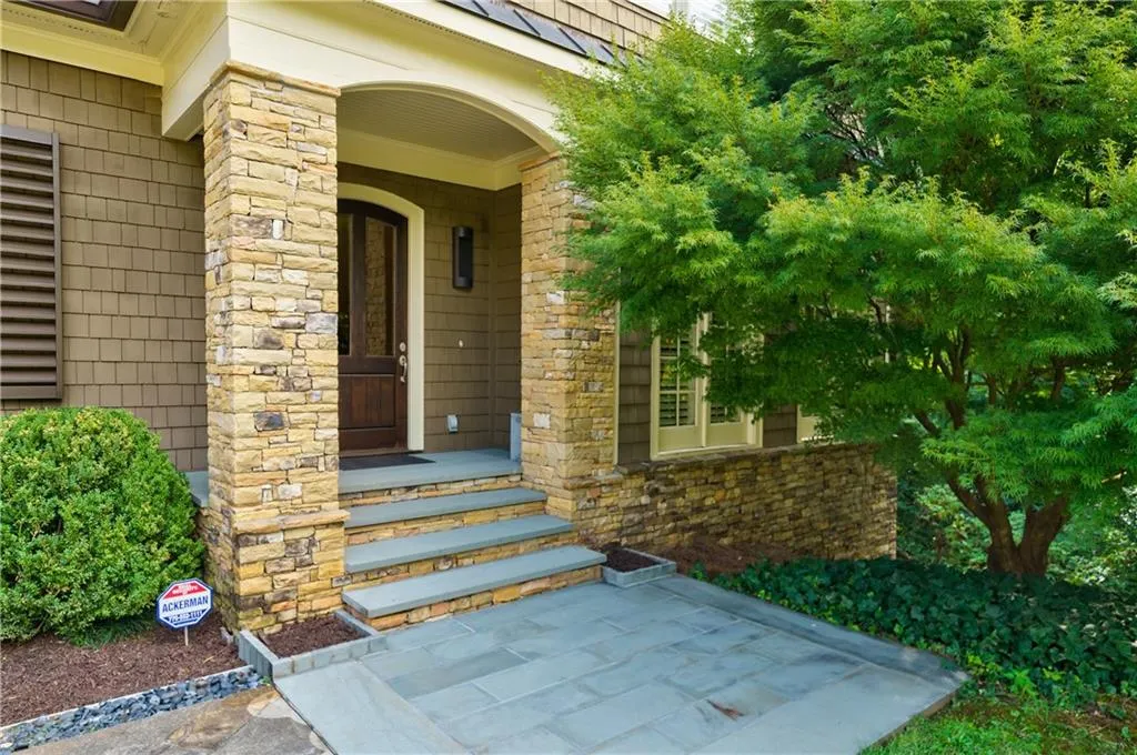 4641 Dudley Lane, Sandy Springs, Georgia 30327, 5 Bedrooms Bedrooms, ,4 BathroomsBathrooms,Residential,Sold,4641 Dudley Lane,7106830