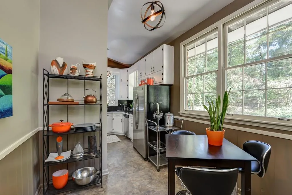 4640 Canyon Creek Trail, Atlanta, Georgia 30342, 4 Bedrooms Bedrooms, ,3 BathroomsBathrooms,Residential,Sold,4640 Canyon Creek Trail,5756013