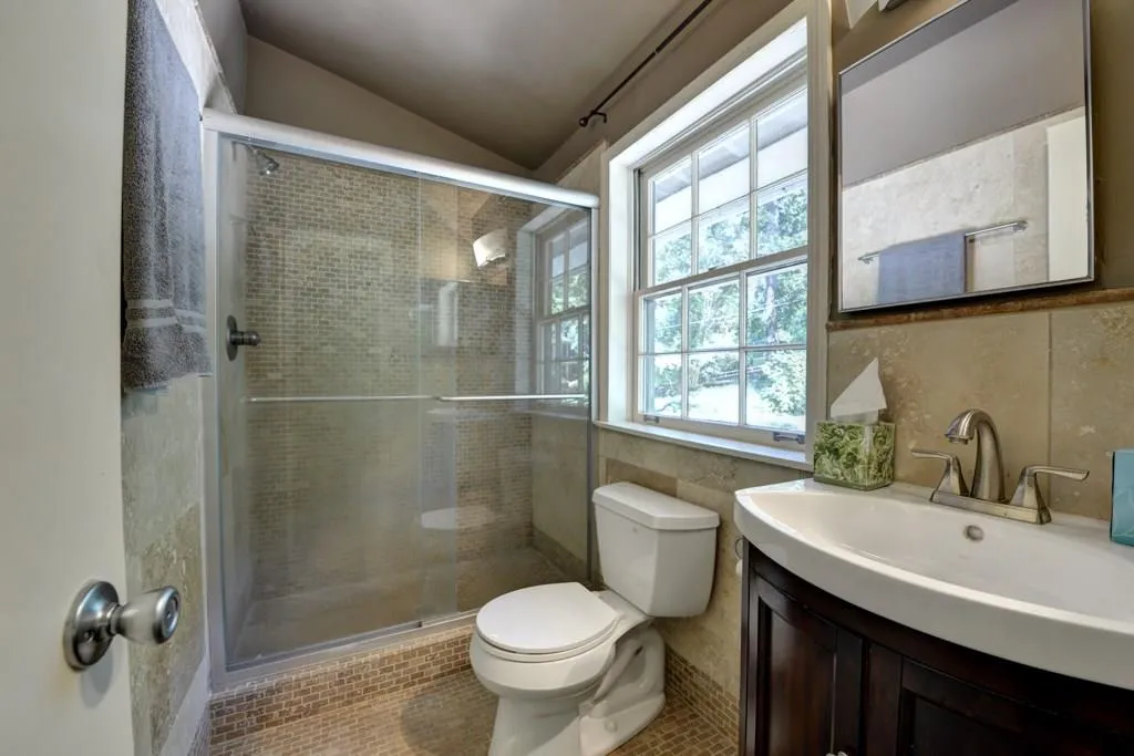 4640 Canyon Creek Trail, Atlanta, Georgia 30342, 4 Bedrooms Bedrooms, ,3 BathroomsBathrooms,Residential,Sold,4640 Canyon Creek Trail,5756013