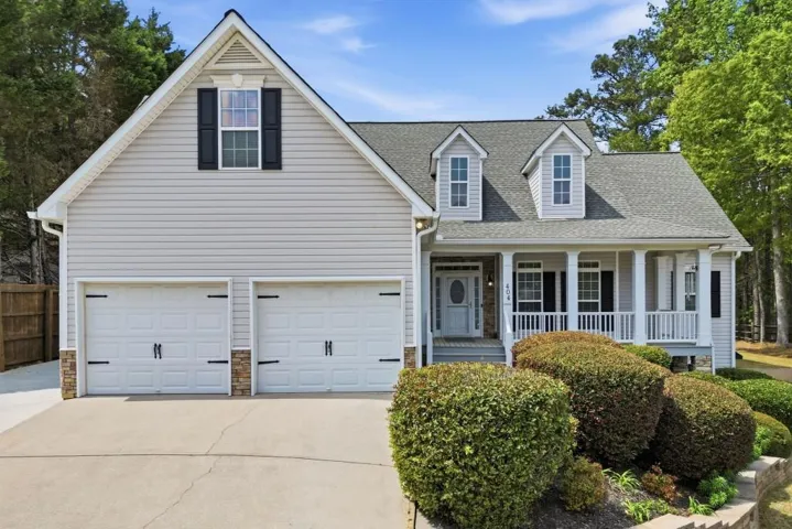 404 Vineyard Drive, Dallas, Georgia 30132