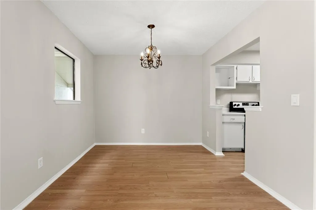 1211 Old Hammond Chase, Atlanta, Georgia 30350, 3 Bedrooms Bedrooms, ,2 BathroomsBathrooms,Residential,For Sale,1211 Old Hammond Chase,7711692