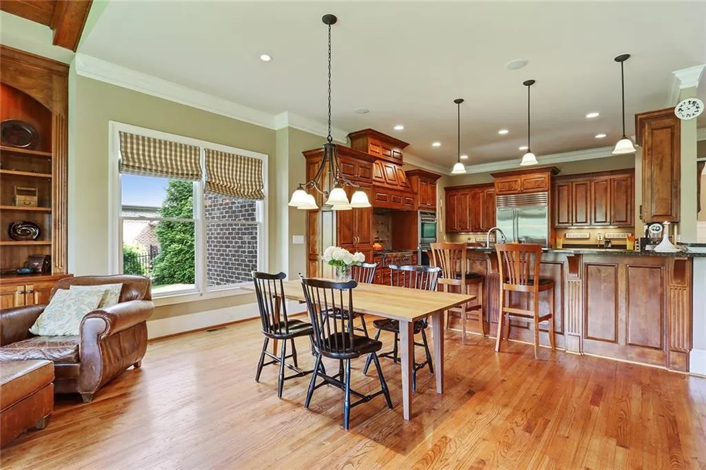 442 Meadow Watch Lane, Sandy Springs, Georgia 30350, 6 Bedrooms Bedrooms, ,6 BathroomsBathrooms,Residential,Sold,442 Meadow Watch Lane,6052974