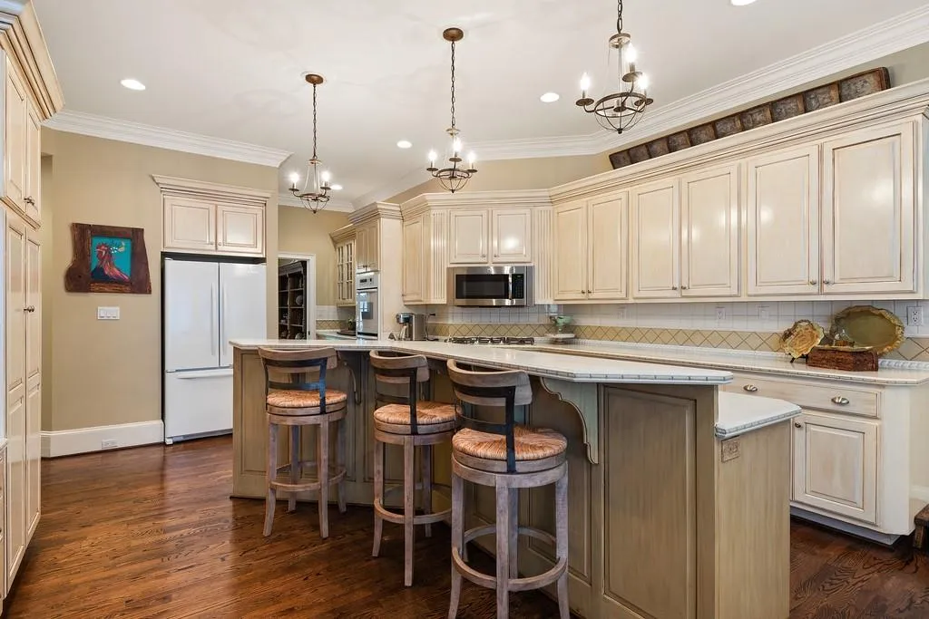 6 Bentley Trace Manor, Atlanta, Georgia 30327, 6 Bedrooms Bedrooms, ,6 BathroomsBathrooms,Residential,Sold,6 Bentley Trace Manor,6597706