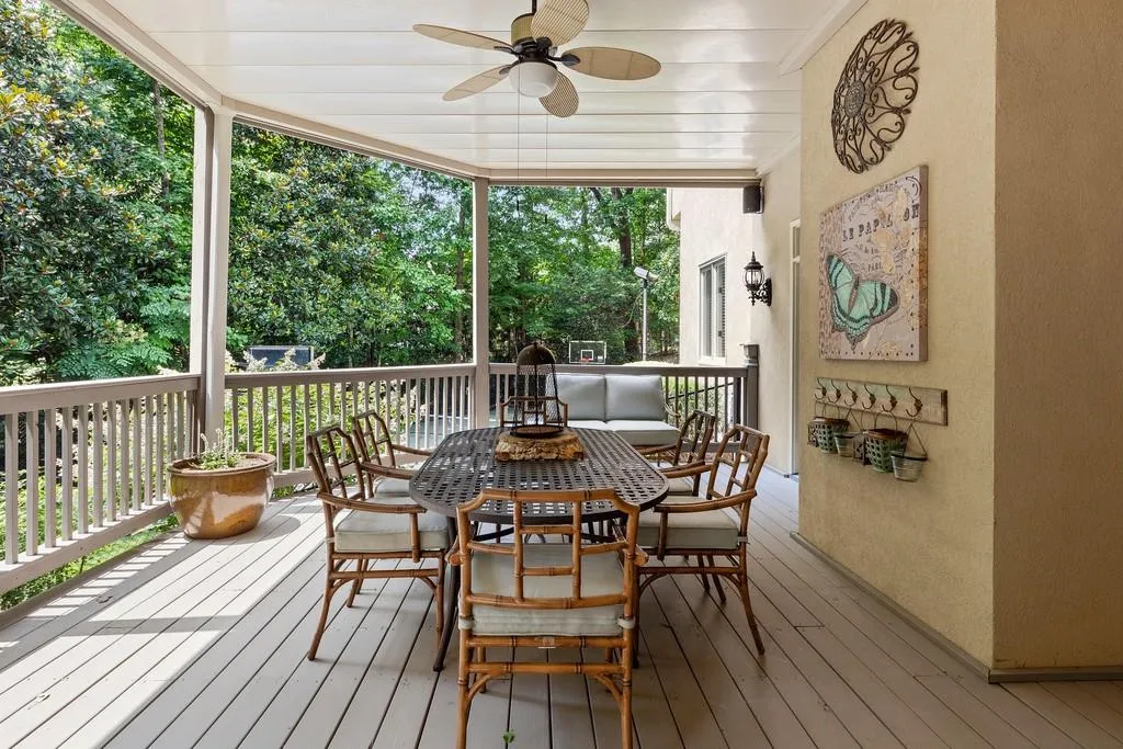 6 Bentley Trace Manor, Atlanta, Georgia 30327, 6 Bedrooms Bedrooms, ,6 BathroomsBathrooms,Residential,Sold,6 Bentley Trace Manor,6597706