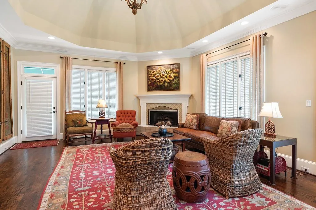 6 Bentley Trace Manor, Atlanta, Georgia 30327, 6 Bedrooms Bedrooms, ,6 BathroomsBathrooms,Residential,Sold,6 Bentley Trace Manor,6597706