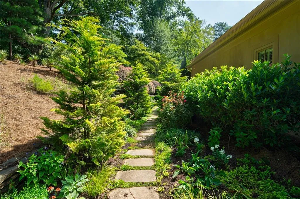 4778 Northside Drive Nw, Atlanta, Georgia 30327, 6 Bedrooms Bedrooms, ,6 BathroomsBathrooms,Residential,Sold,4778 Northside Drive Nw,6779596