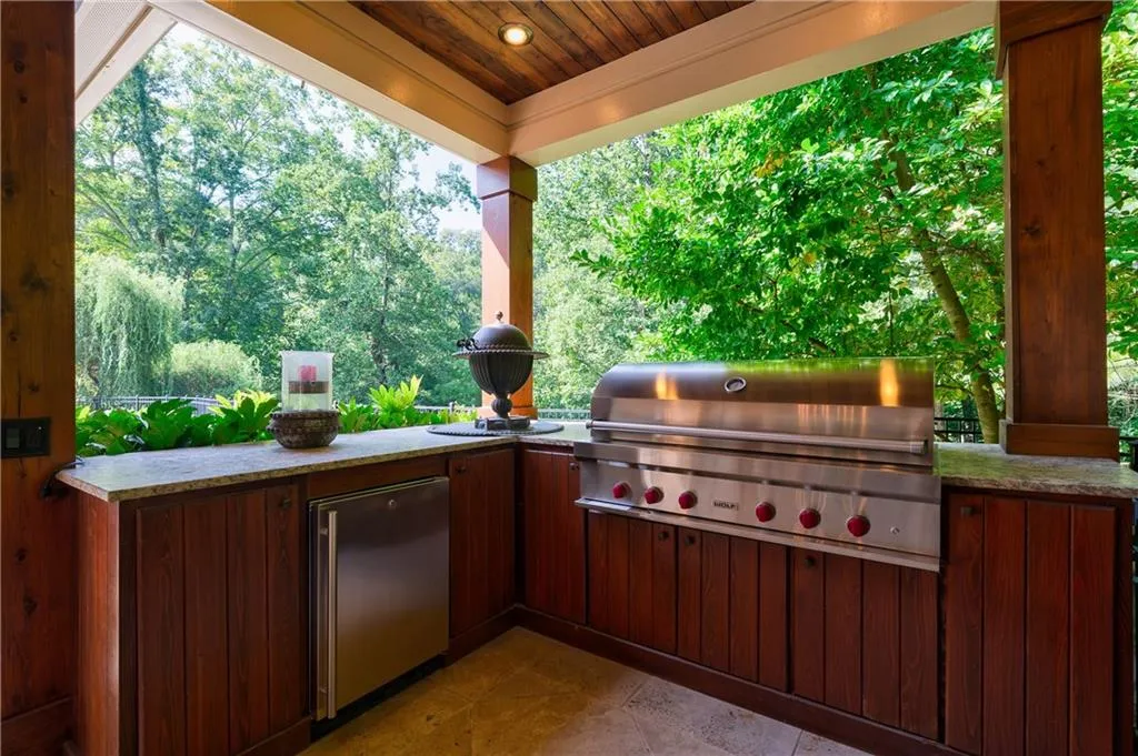 4778 Northside Drive Nw, Atlanta, Georgia 30327, 6 Bedrooms Bedrooms, ,6 BathroomsBathrooms,Residential,Sold,4778 Northside Drive Nw,6779596