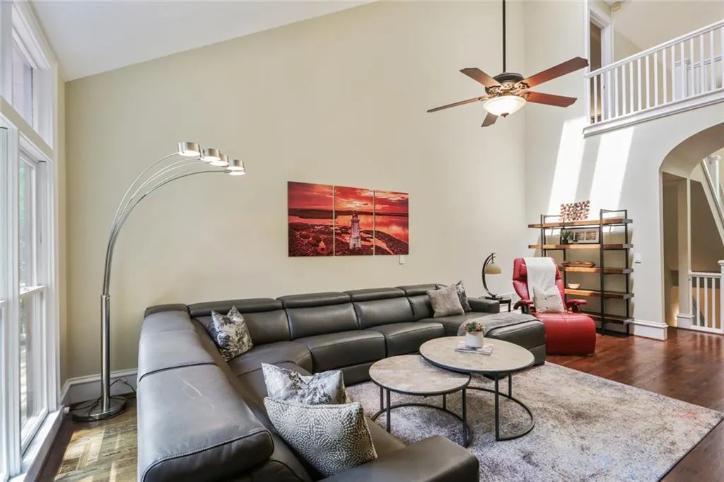 34 Greenland Trace, Atlanta, Georgia 30342, 4 Bedrooms Bedrooms, ,4 BathroomsBathrooms,Residential,Sold,34 Greenland Trace,6916748