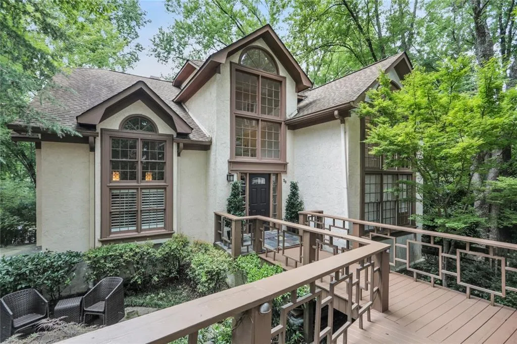 34 Greenland Trace, Atlanta, Georgia 30342, 4 Bedrooms Bedrooms, ,4 BathroomsBathrooms,Residential,Sold,34 Greenland Trace,6916748
