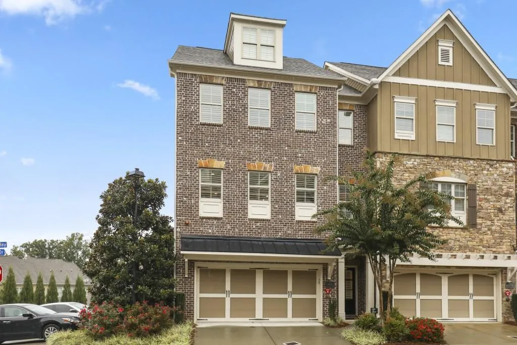 944 Opelousas Way, Atlanta, Georgia 30328, 4 Bedrooms Bedrooms, ,3 BathroomsBathrooms,Residential,Sold,944 Opelousas Way,6793214