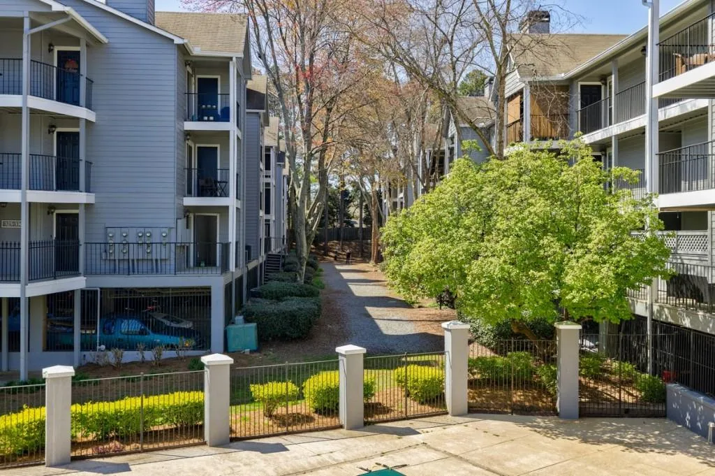 436 Granville Court Unit 436, Sandy Springs, Georgia 30328, 2 Bedrooms Bedrooms, ,2 BathroomsBathrooms,Residential,Sold,436 Granville Court Unit 436,7192829