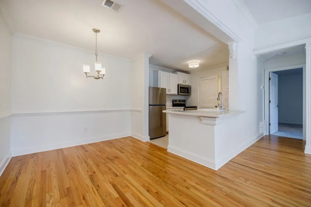 436 Granville Court Unit 436, Sandy Springs, Georgia 30328, 2 Bedrooms Bedrooms, ,2 BathroomsBathrooms,Residential,Sold,436 Granville Court Unit 436,7192829