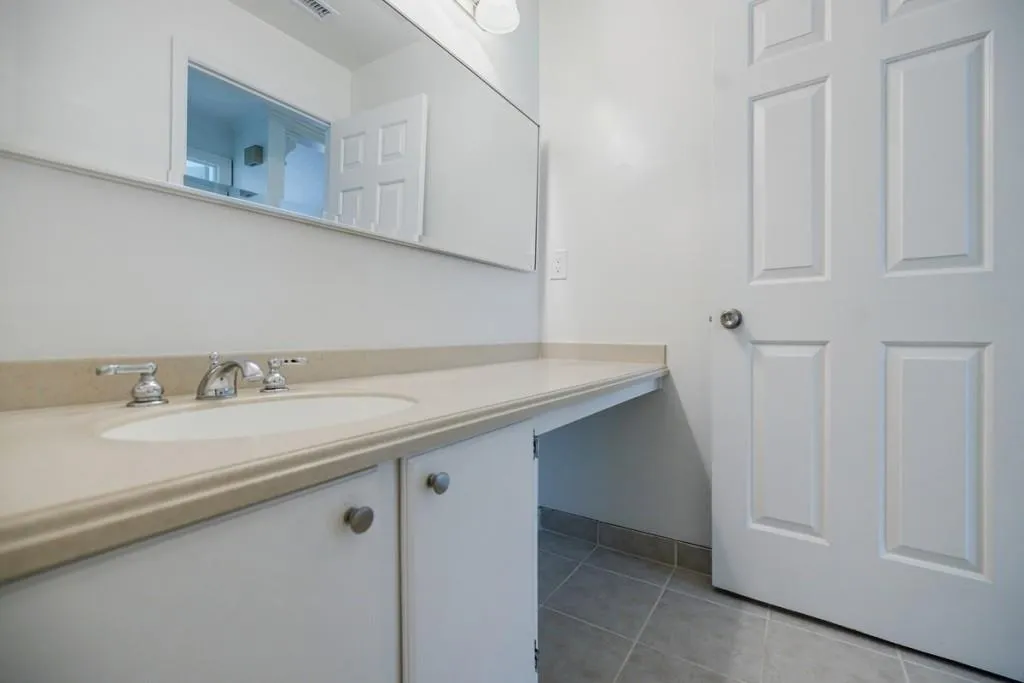 436 Granville Court Unit 436, Sandy Springs, Georgia 30328, 2 Bedrooms Bedrooms, ,2 BathroomsBathrooms,Residential,Sold,436 Granville Court Unit 436,7192829