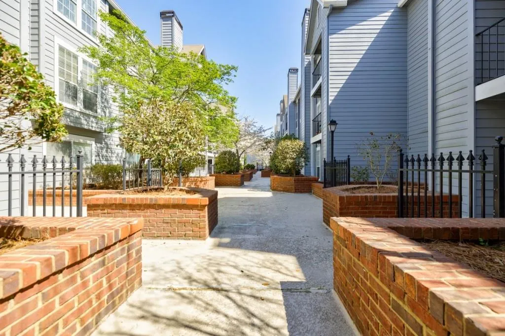 436 Granville Court Unit 436, Sandy Springs, Georgia 30328, 2 Bedrooms Bedrooms, ,2 BathroomsBathrooms,Residential,Sold,436 Granville Court Unit 436,7192829