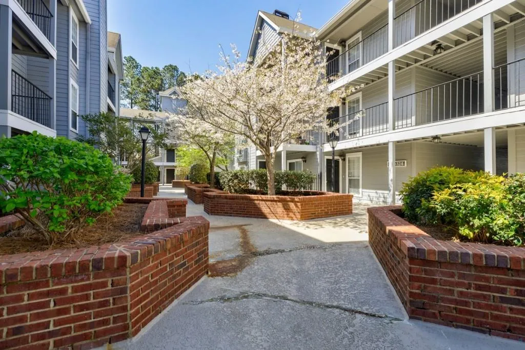 436 Granville Court Unit 436, Sandy Springs, Georgia 30328, 2 Bedrooms Bedrooms, ,2 BathroomsBathrooms,Residential,Sold,436 Granville Court Unit 436,7192829