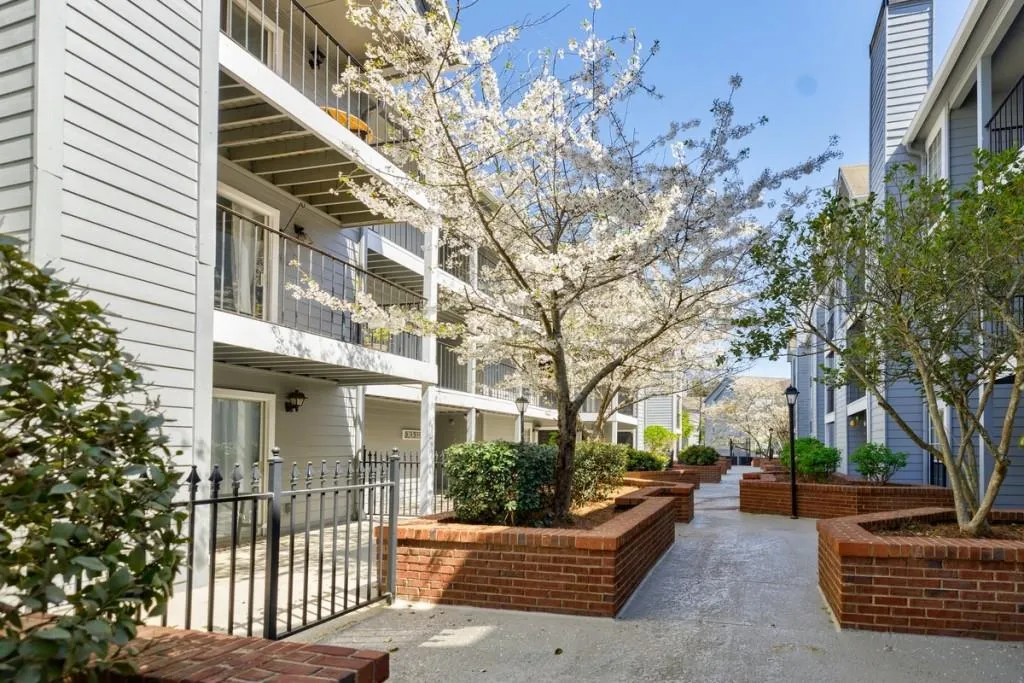 436 Granville Court Unit 436, Sandy Springs, Georgia 30328, 2 Bedrooms Bedrooms, ,2 BathroomsBathrooms,Residential,Sold,436 Granville Court Unit 436,7192829