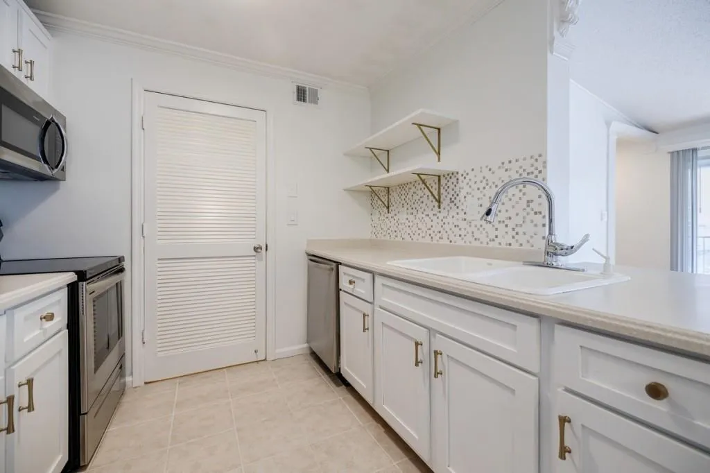 436 Granville Court Unit 436, Sandy Springs, Georgia 30328, 2 Bedrooms Bedrooms, ,2 BathroomsBathrooms,Residential,Sold,436 Granville Court Unit 436,7192829