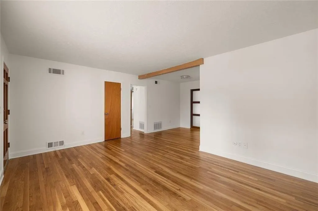 2941 Caldwell Road Ne Unit B4, Brookhaven, Georgia 30319, 2 Bedrooms Bedrooms, 0 ,1 BathroomBathrooms,Residential,For Sale,2941 Caldwell Road Ne Unit B4,7714940