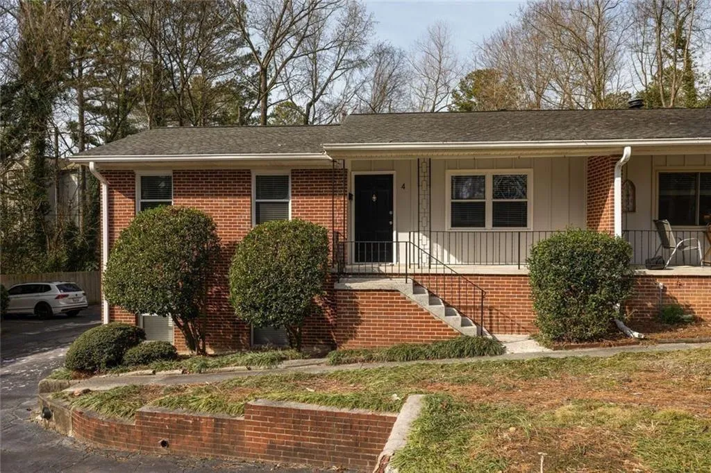 2941 Caldwell Road Ne Unit B4, Brookhaven, Georgia 30319, 2 Bedrooms Bedrooms, 0 ,1 BathroomBathrooms,Residential,For Sale,2941 Caldwell Road Ne Unit B4,7714940