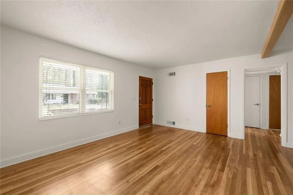 2941 Caldwell Road Ne Unit B4, Brookhaven, Georgia 30319, 2 Bedrooms Bedrooms, 0 ,1 BathroomBathrooms,Residential,For Sale,2941 Caldwell Road Ne Unit B4,7714940