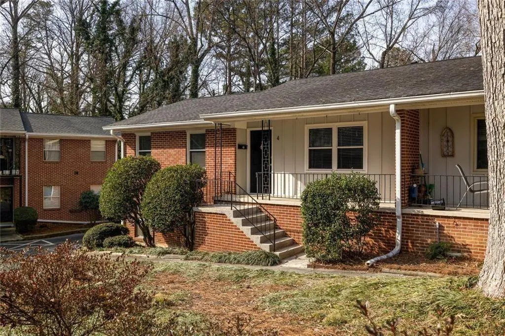 2941 Caldwell Road Ne Unit B4, Brookhaven, Georgia 30319, 2 Bedrooms Bedrooms, 0 ,1 BathroomBathrooms,Residential,For Sale,2941 Caldwell Road Ne Unit B4,7714940