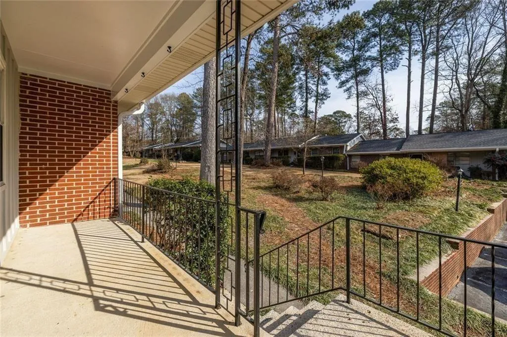 2941 Caldwell Road Ne Unit B4, Brookhaven, Georgia 30319, 2 Bedrooms Bedrooms, 0 ,1 BathroomBathrooms,Residential,For Sale,2941 Caldwell Road Ne Unit B4,7714940
