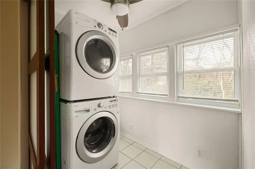 2941 Caldwell Road Ne Unit B4, Brookhaven, Georgia 30319, 2 Bedrooms Bedrooms, 0 ,1 BathroomBathrooms,Residential,For Sale,2941 Caldwell Road Ne Unit B4,7714940