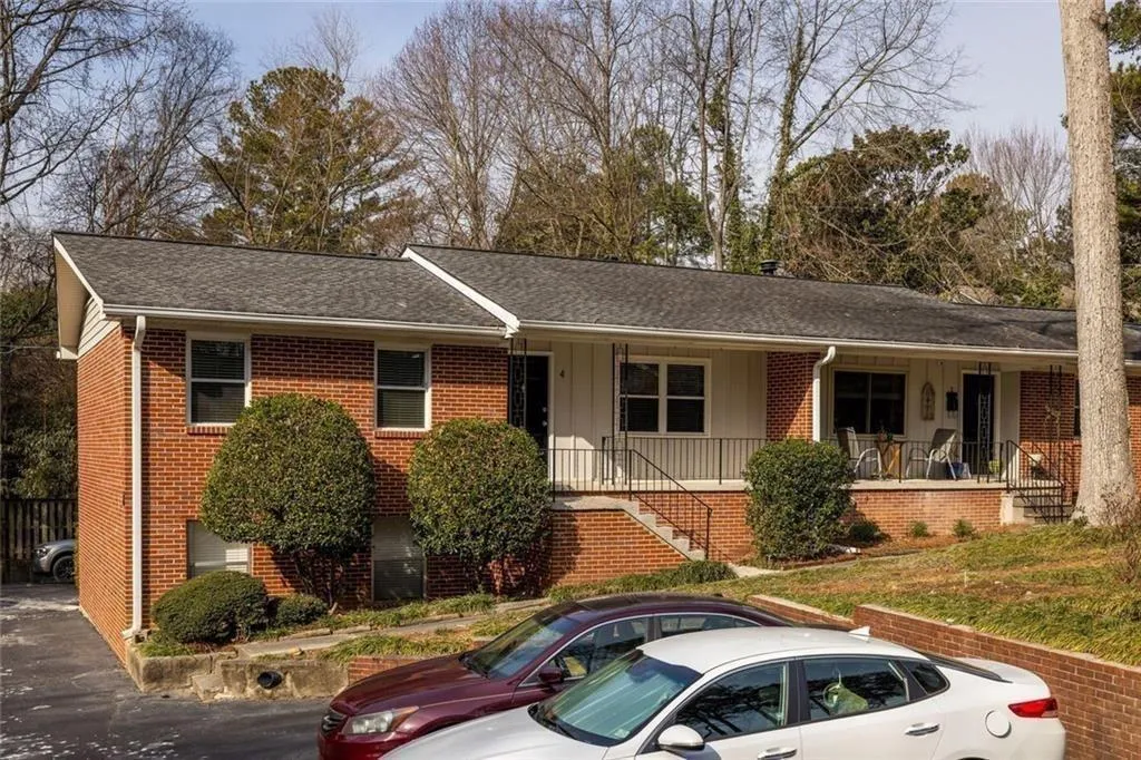 2941 Caldwell Road Ne Unit B4, Brookhaven, Georgia 30319, 2 Bedrooms Bedrooms, 0 ,1 BathroomBathrooms,Residential,For Sale,2941 Caldwell Road Ne Unit B4,7714940