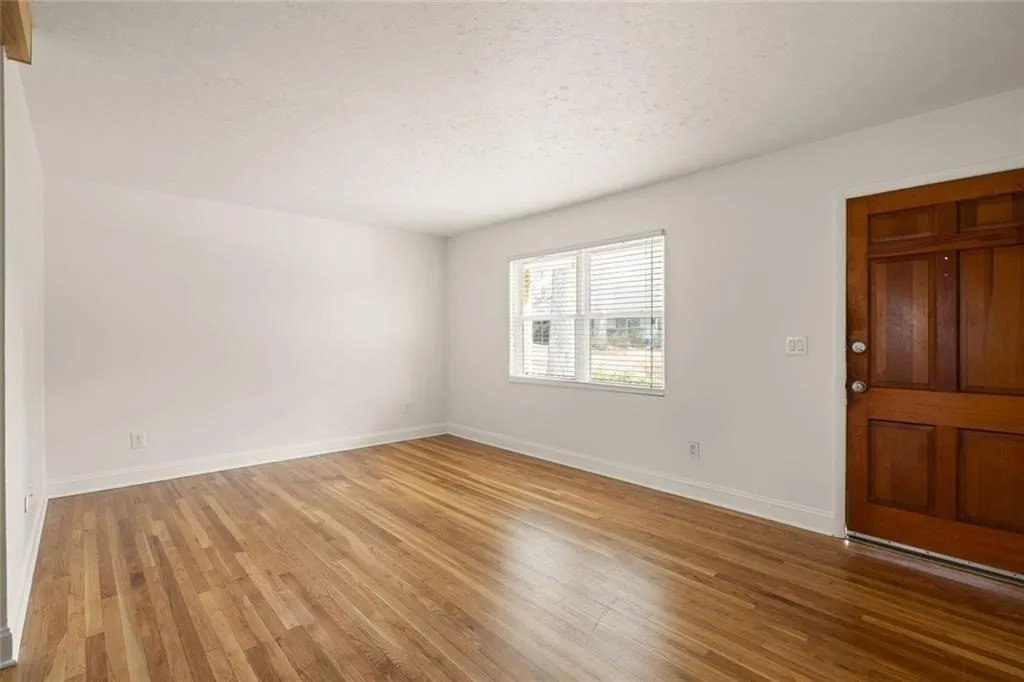 2941 Caldwell Road Ne Unit B4, Brookhaven, Georgia 30319, 2 Bedrooms Bedrooms, 0 ,1 BathroomBathrooms,Residential,For Sale,2941 Caldwell Road Ne Unit B4,7714940