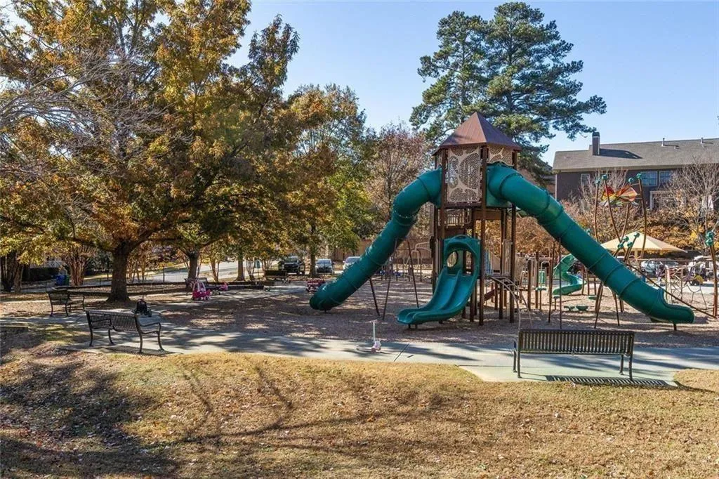 2941 Caldwell Road Ne Unit B4, Brookhaven, Georgia 30319, 2 Bedrooms Bedrooms, 0 ,1 BathroomBathrooms,Residential,For Sale,2941 Caldwell Road Ne Unit B4,7714940